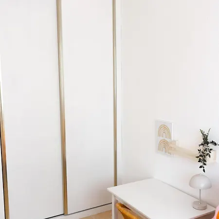Charming With Sea View Apartment